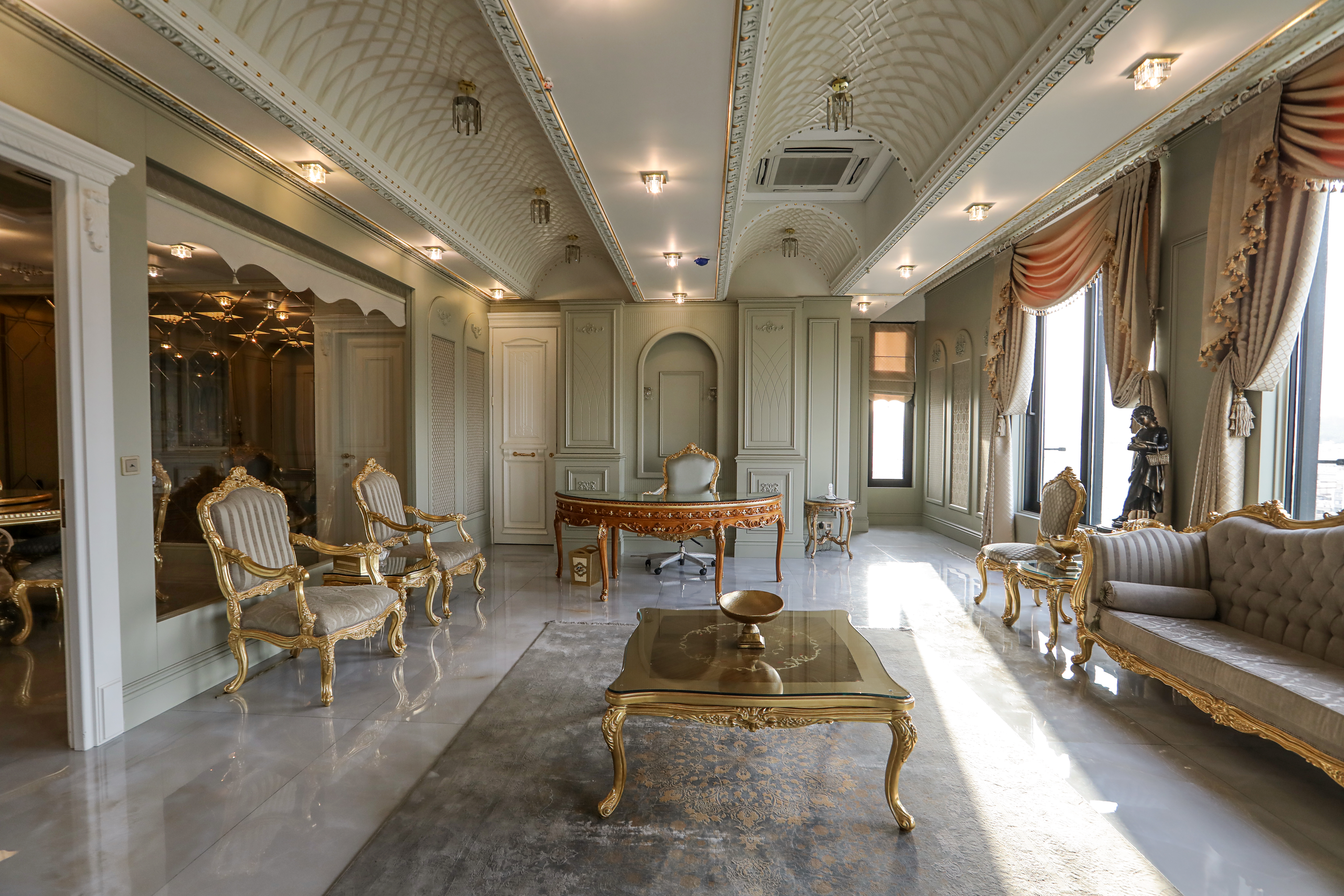 پس‌زمینه درباره